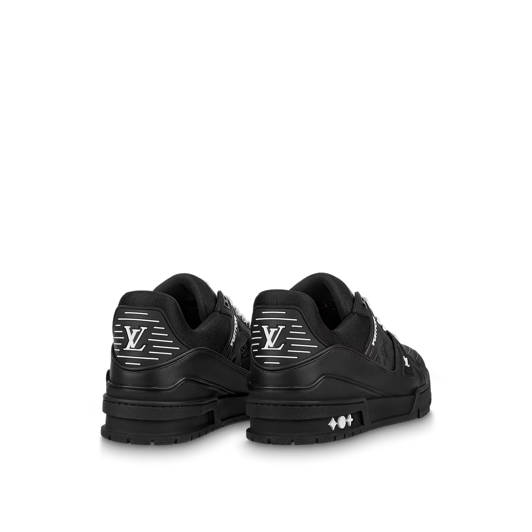 Louis Vuitton Trainer – Preto Embossed