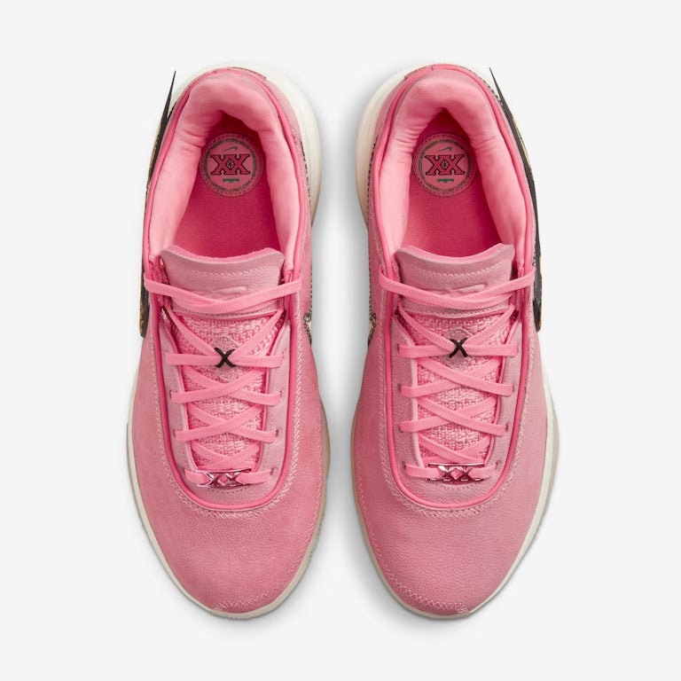 Tênis Nike LeBron 20 - Rosa