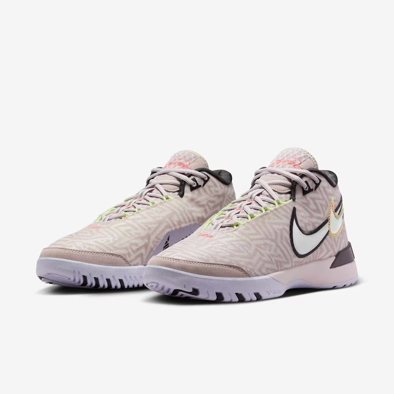 Tênis Nike LeBron NXXT Gen - Bege