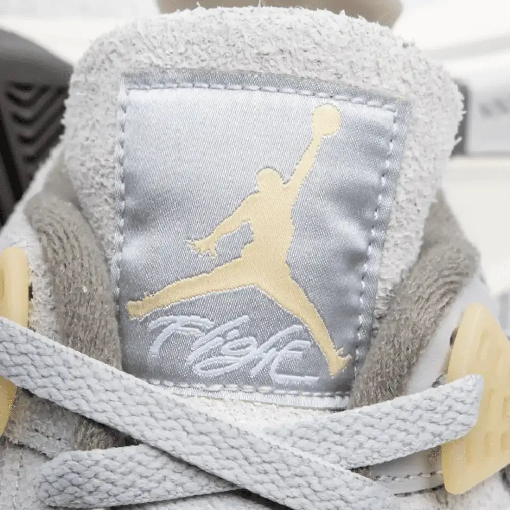 Jordan 4 Retro SE Craft Photon Dust