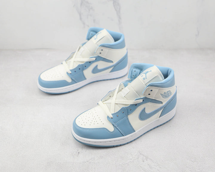 Jordan 1 Mid UNC - Branco/Azul University