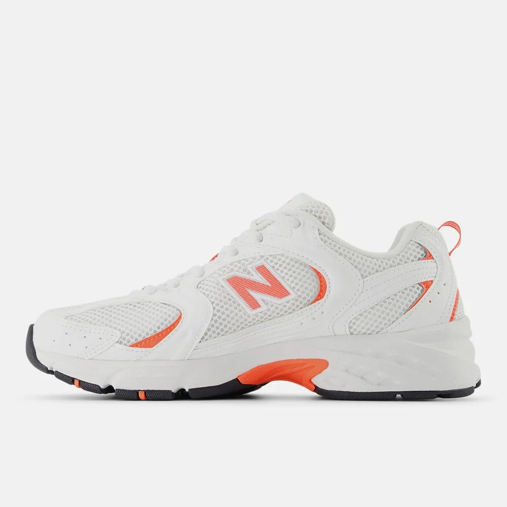 New Balance 530 – Bege claro/Coral