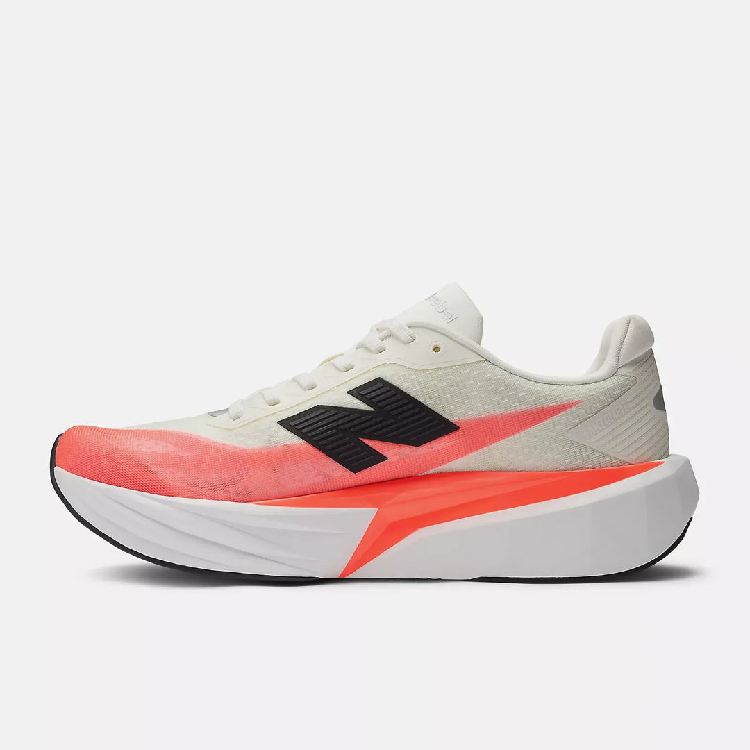 New Balance FuelCell Rebel v5 - Branco/Laranja