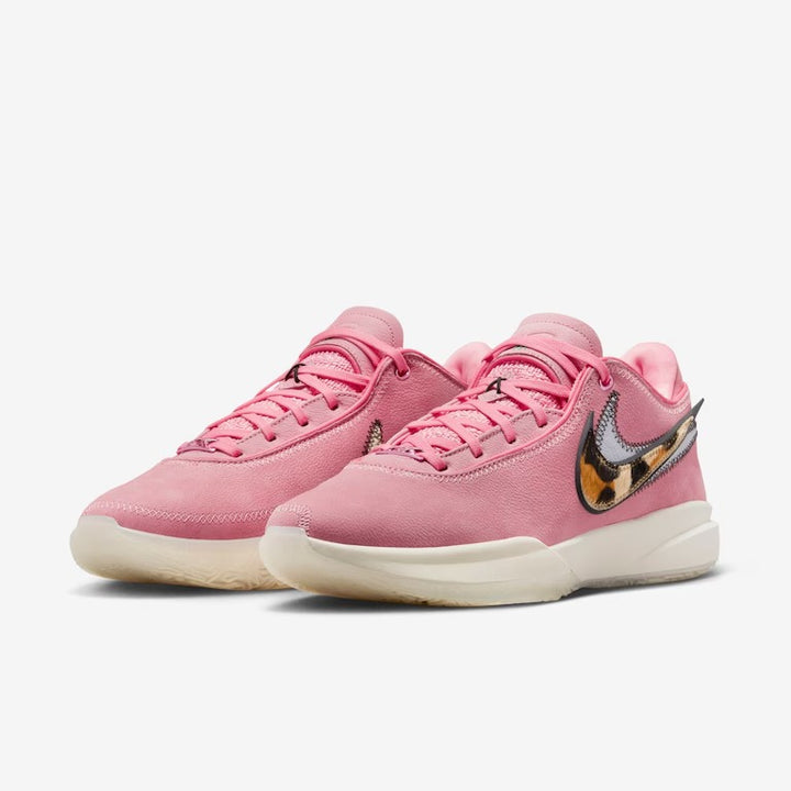 Tênis Nike LeBron 20 - Rosa