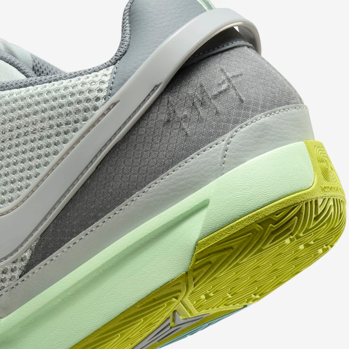 Tênis Nike JA 1 - Cinza