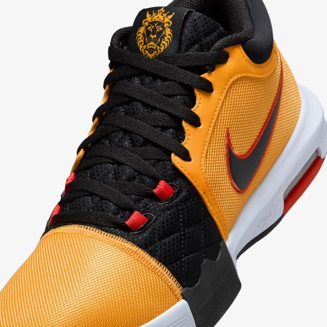 Tênis Nike LeBron Witness 8 - Laranja