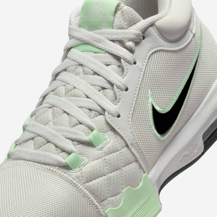 Tênis Nike LeBron Witness 8 - Bege