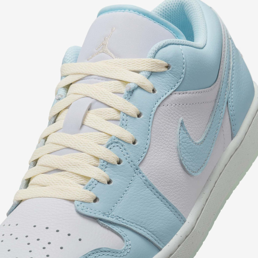 Tênis Nike Air Jordan 1 Low SE - Azul Claro