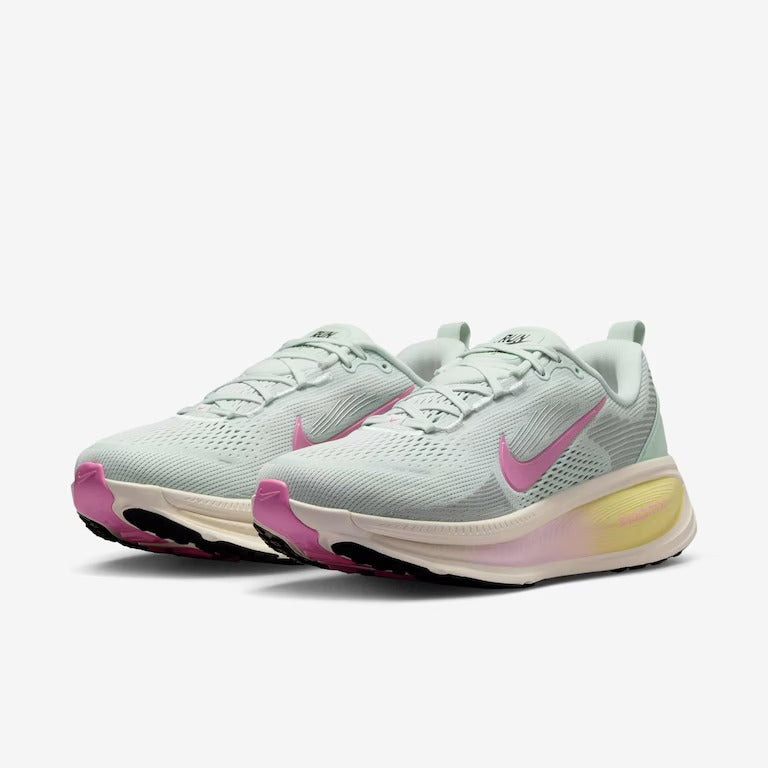 Tênis Nike Vomero 18 - Branco/Rosa