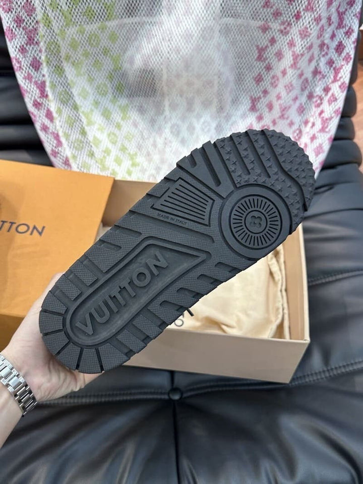 Louis Vuitton LV Trainer Maxi – Preto Cristal