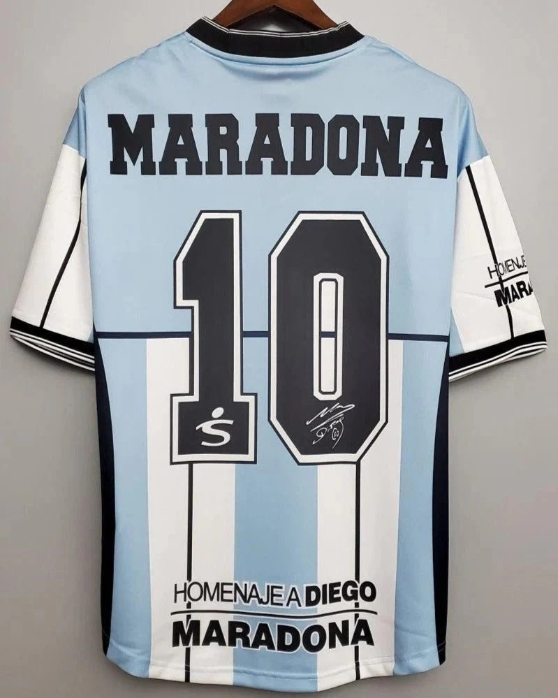 Camisa Retrô Argentina 2001/02 Home - MARADONA #10