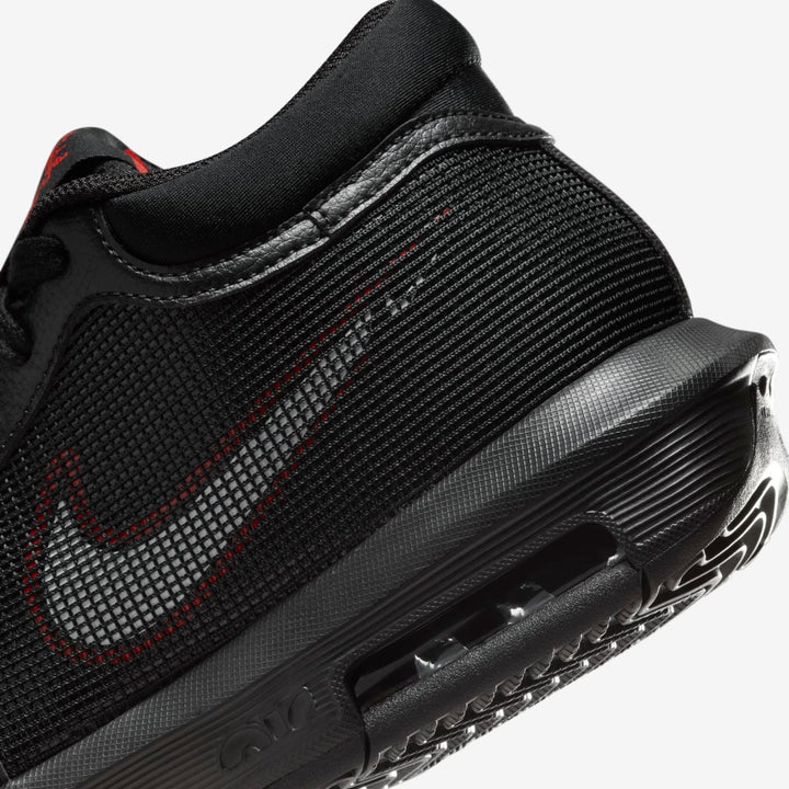 Tênis Nike LeBron Witness 8 - Preto II
