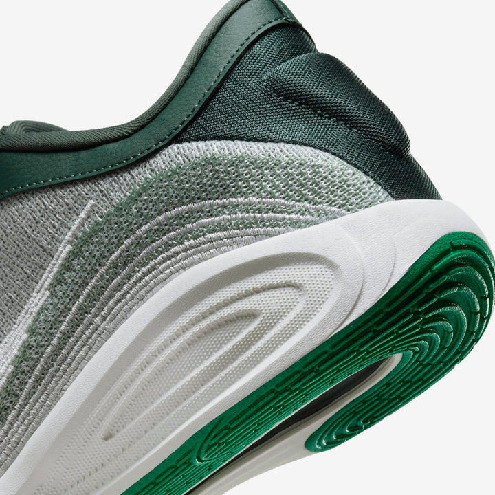 Tênis Nike Team Hustle Academy - Verde