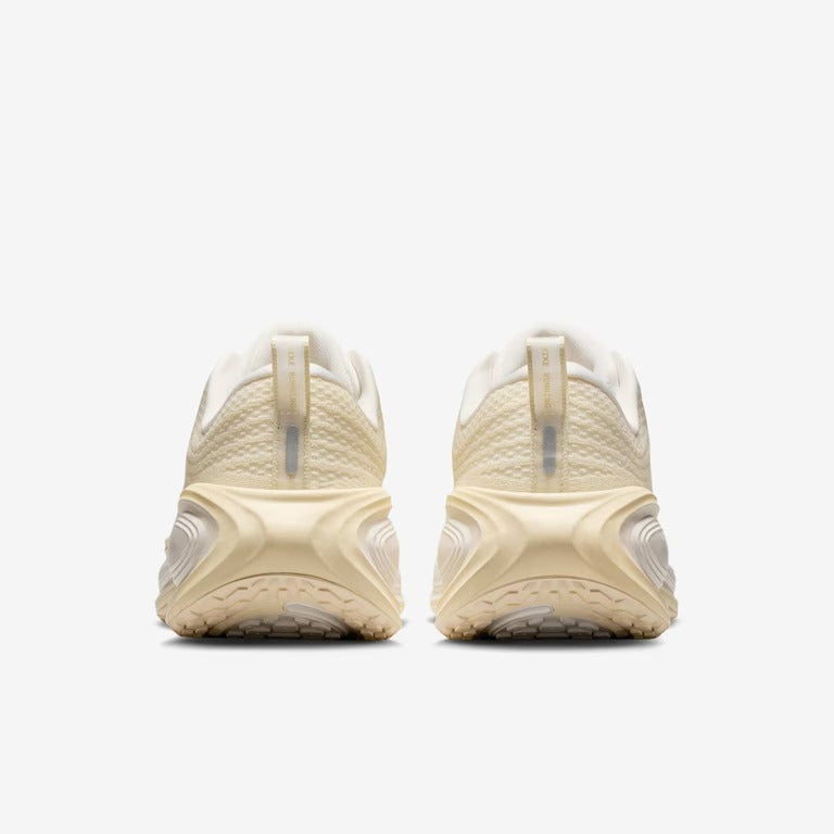 Tênis Nike Vomero Plus - Amarelo Claro