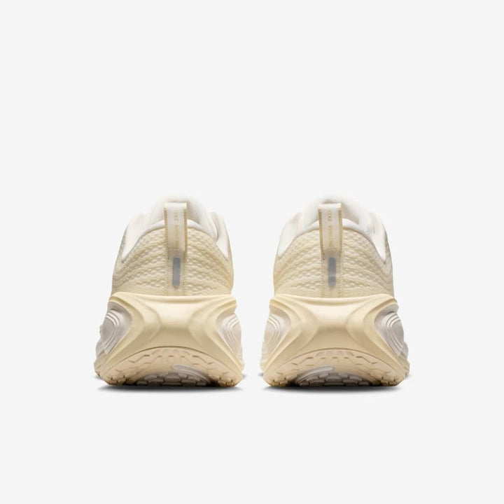 Tênis Nike Vomero Plus - Amarelo Claro