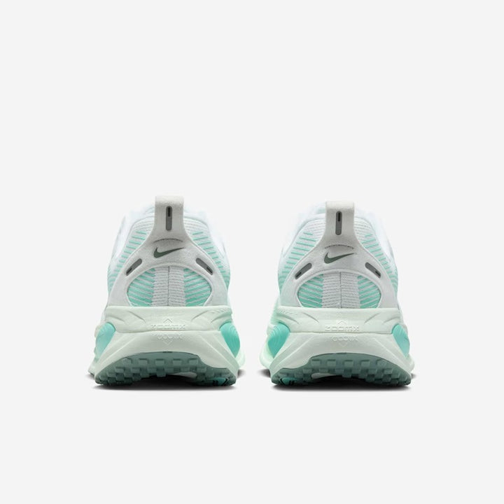 Tênis Nike Vomero 18 - Branco/Turquesa