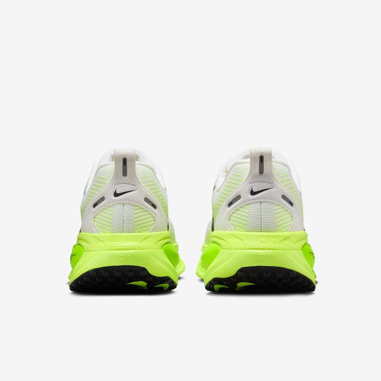 Tênis Nike Vomero 18 - Verde Neon