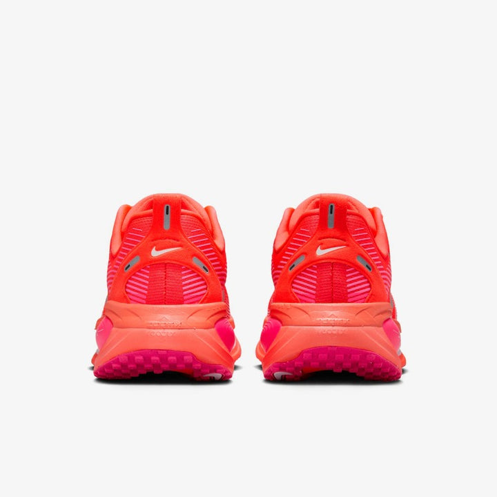 Tênis Nike Vomero 18 - Vermelho/Rosa