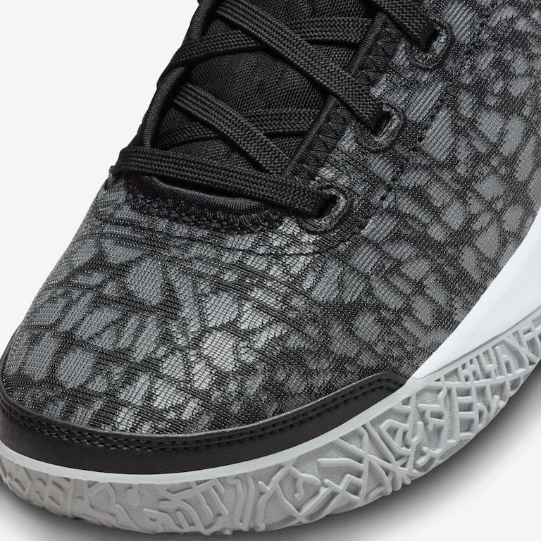 Tênis Nike LeBron NXXT Gen - Preto/Branco