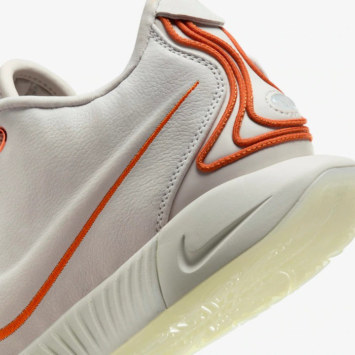 Tênis Nike LeBron XXI - Branco