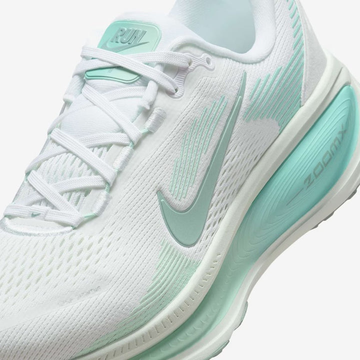 Tênis Nike Vomero 18 - Branco/Turquesa