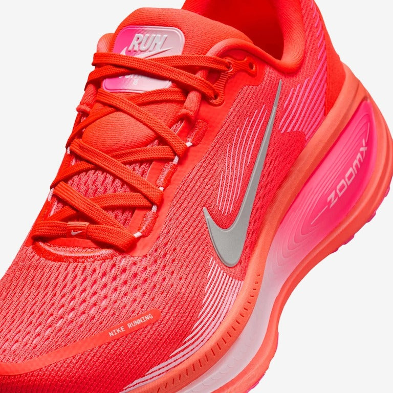 Tênis Nike Vomero 18 - Vermelho/Rosa
