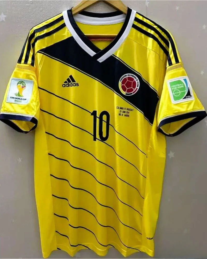 Camisa Retrô Colombia 2014/15 Home - JAMES #10 (+Patches)
