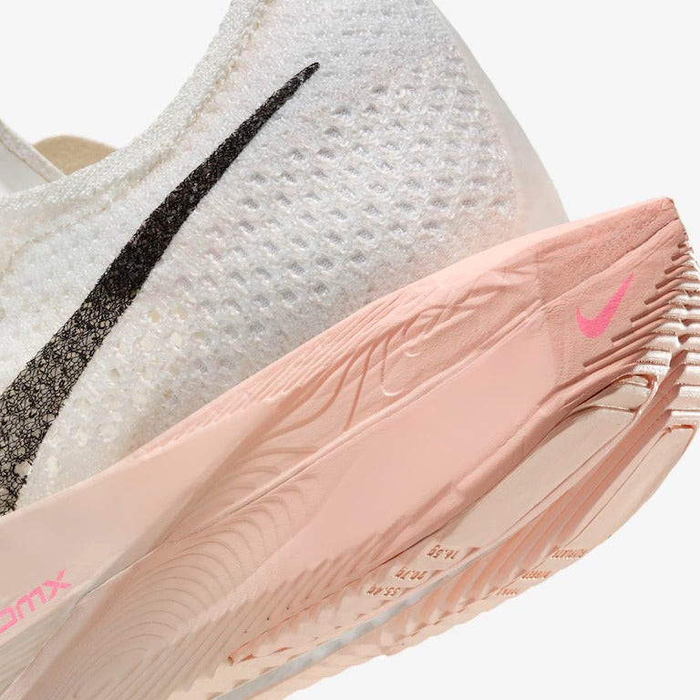 Tênis Nike ZoomX VaporFly 3 - Rosa Claro
