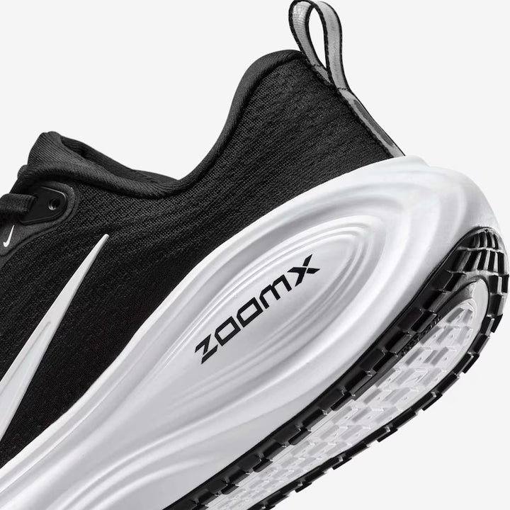 Tênis Nike Vomero Plus - Preto