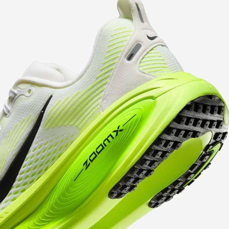 Tênis Nike Vomero 18 - Verde Neon