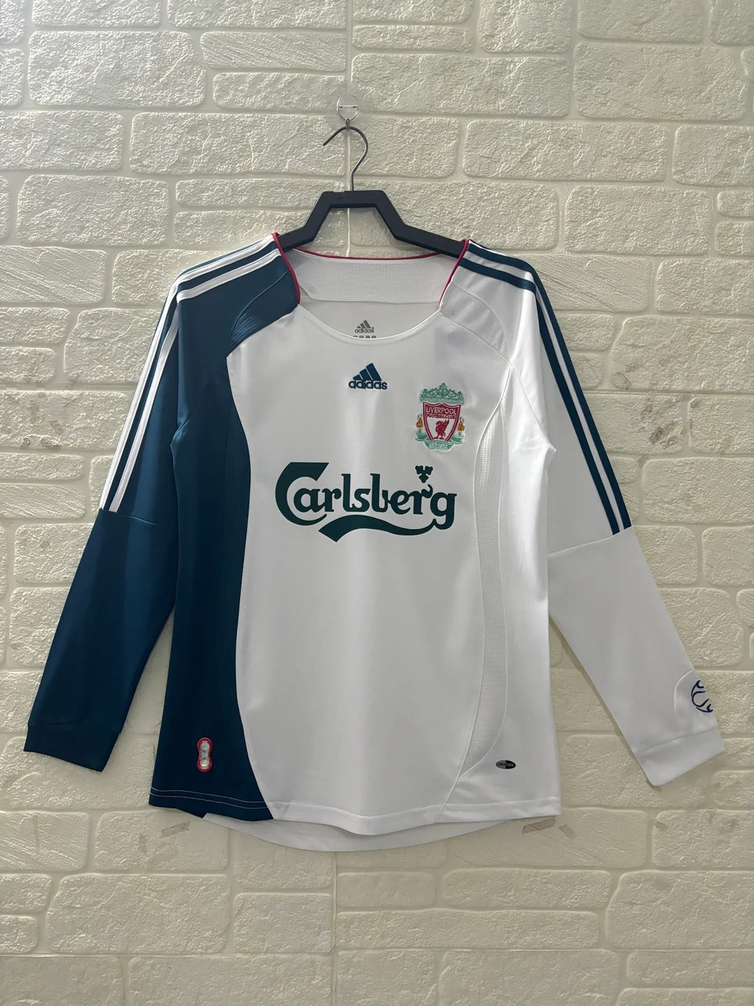 Camisa Retrô Liverpool 2006/07 Third - Manga Longa