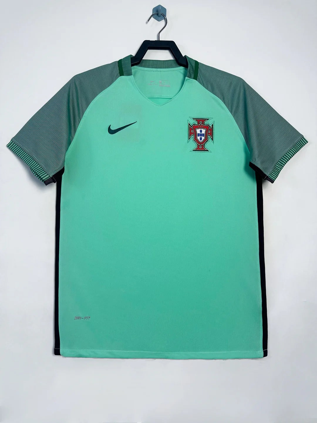 Camisa Retrô Portugal 2016 Away