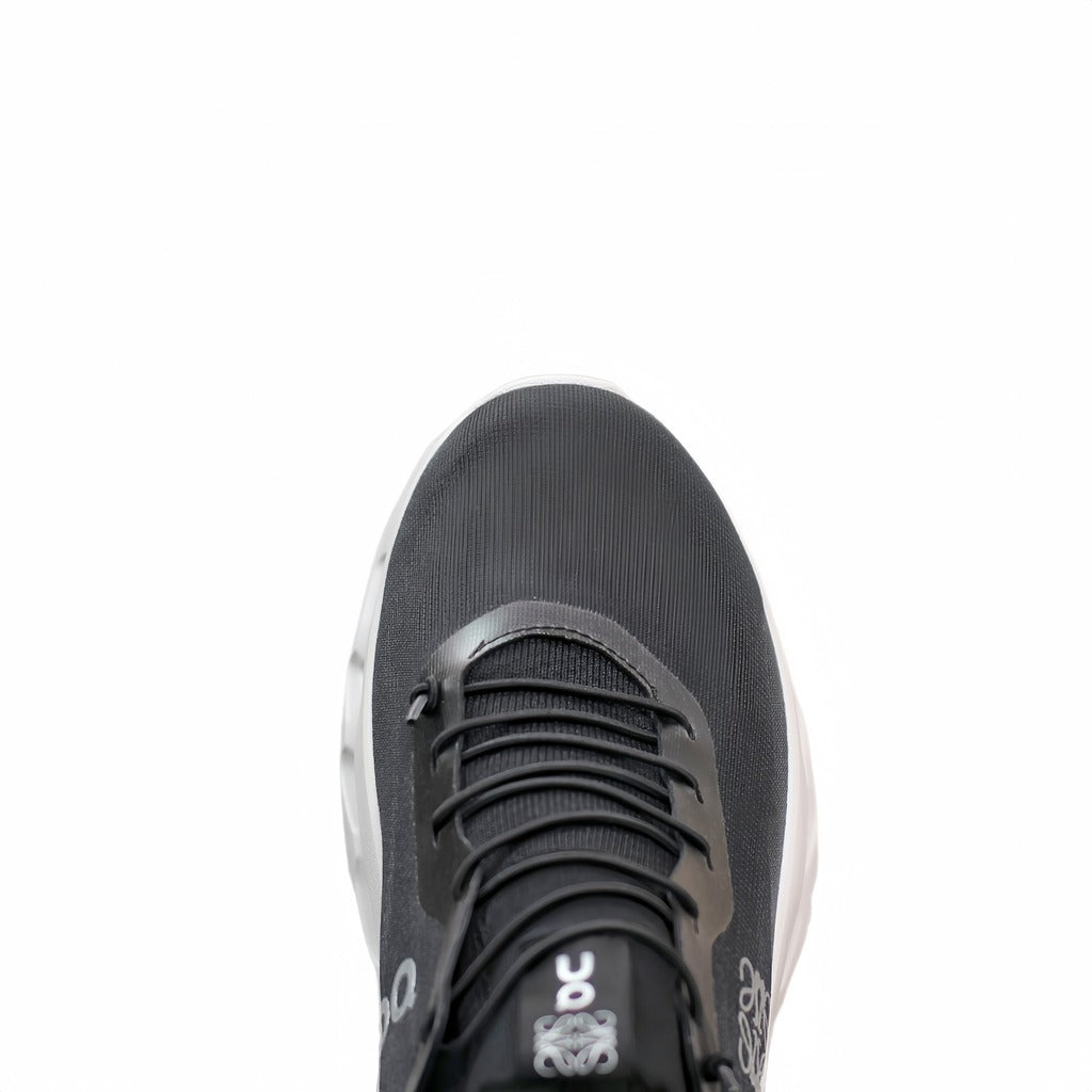 On Running x Loewe Cloudtilt – Preto/Branco