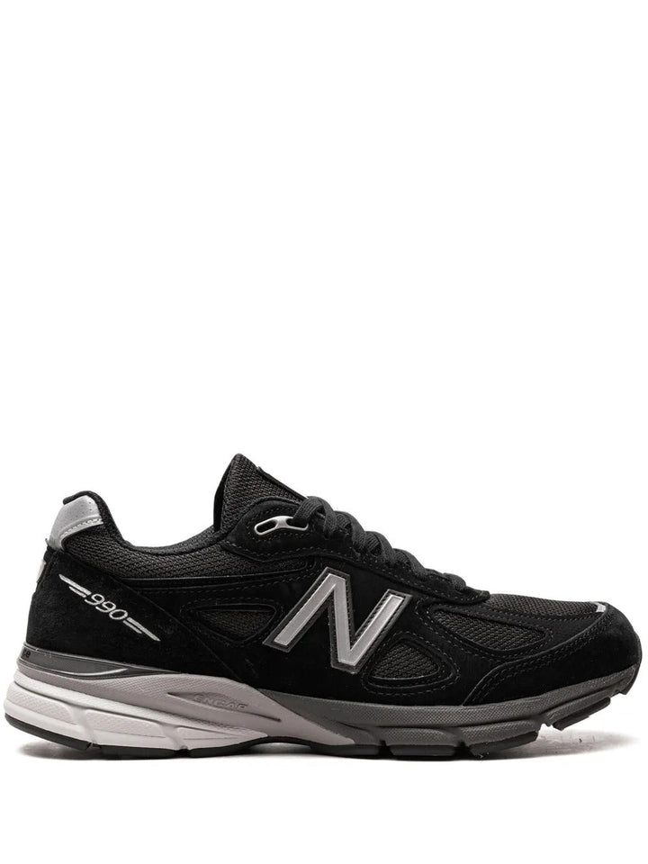 New Balance 990v4 - Preto/Prata