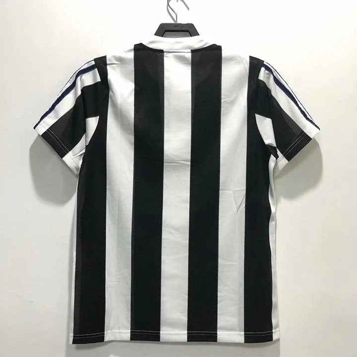 Camisa Retrô Newcastle 1995/97 Home