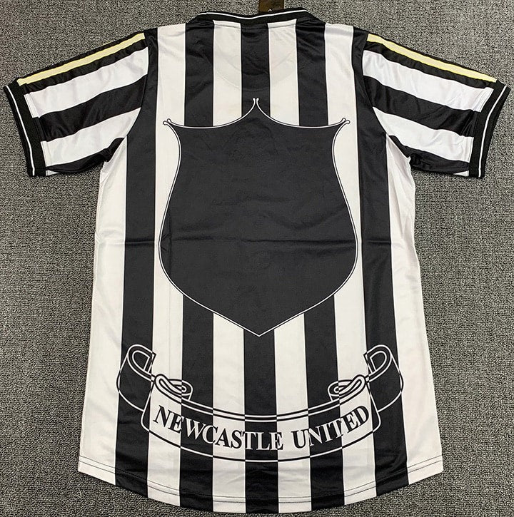 Camisa Retrô Newcastle 1997/99 Home