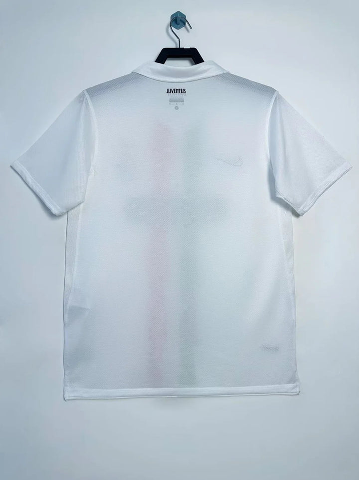 Camisa Retrô Juventus 2010/11 Away