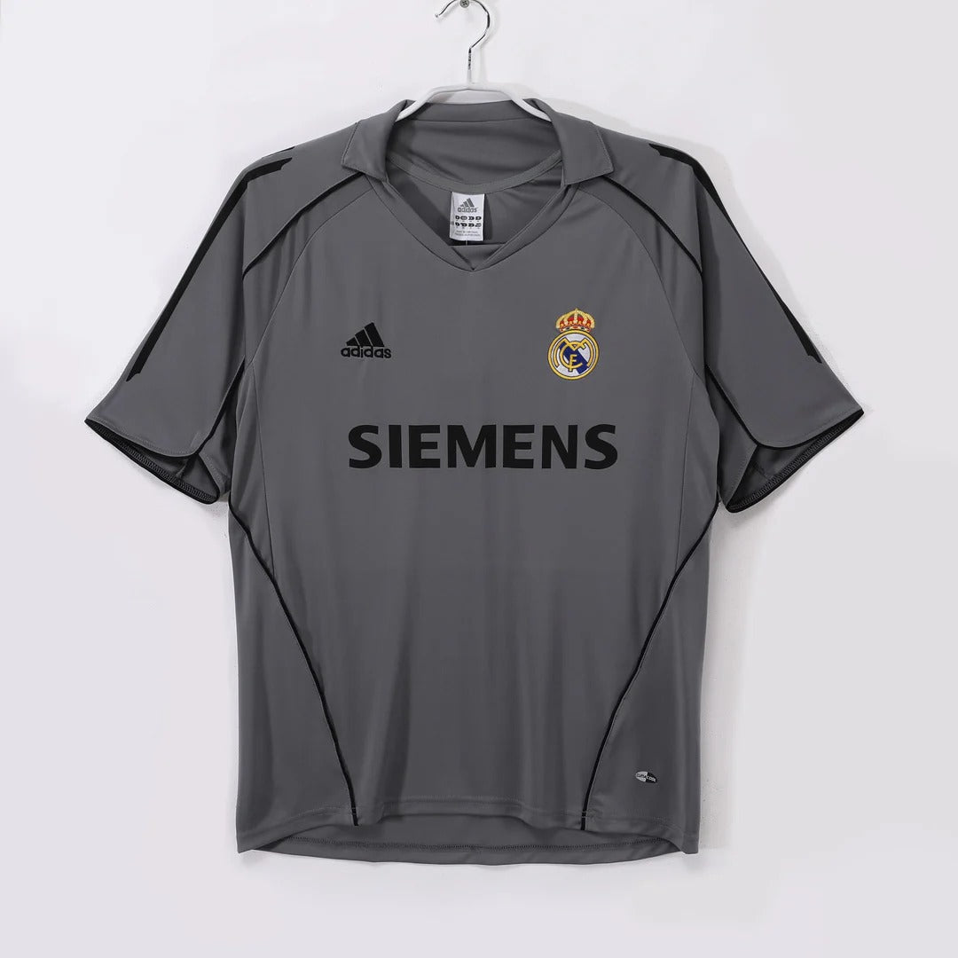 Camisa Retrô Real Madrid 2005/06 Third