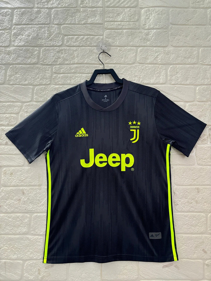 Camisa Retrô Juventus 2018/19 Third