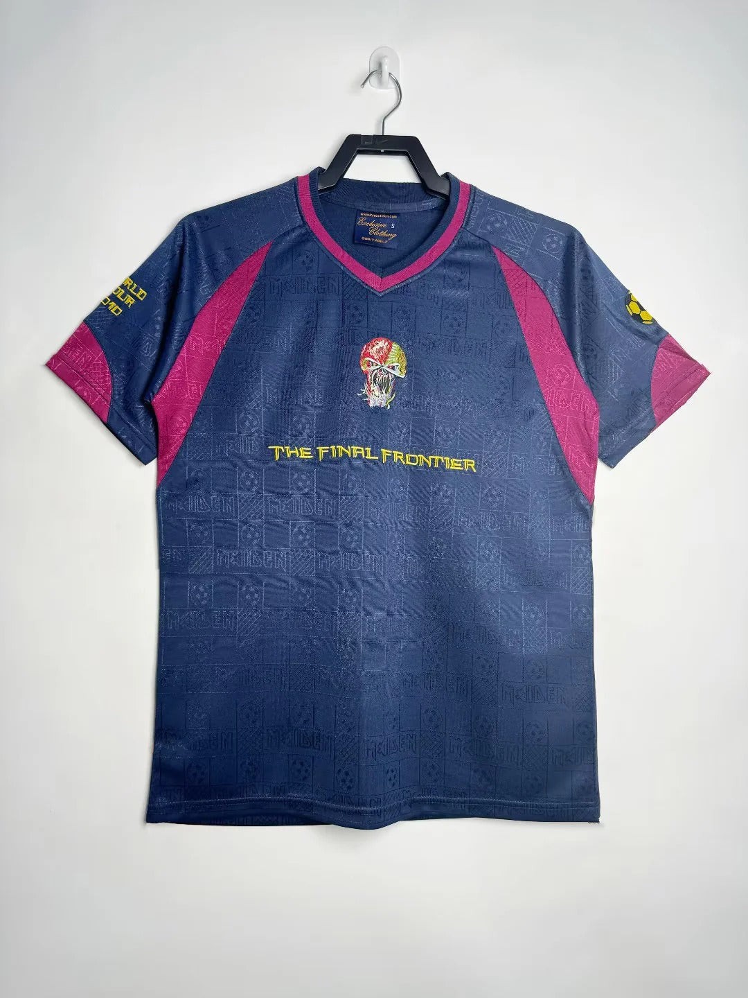 Camisa Retrô West Ham 2010 Iron Maiden - Azul Escuro