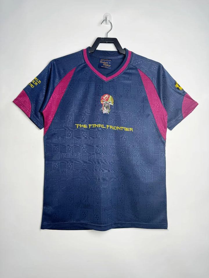 Camisa Retrô West Ham 2010 Iron Maiden - Azul Escuro