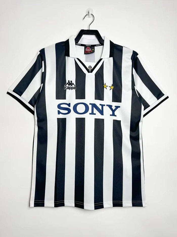 Camisa Retrô Juventus 1995/96 Home