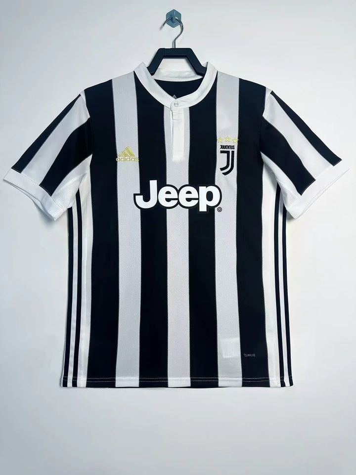 Camisa Retrô Juventus 2017/18 Home