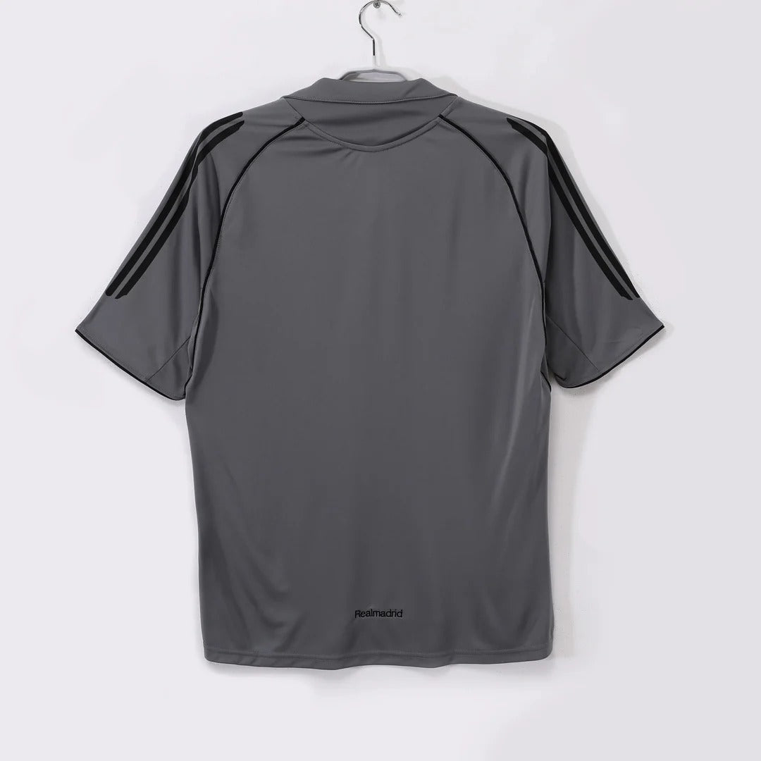 Camisa Retrô Real Madrid 2005/06 Third
