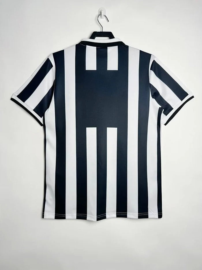 Camisa Retrô Juventus 1995/96 Home
