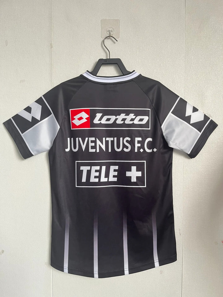 Camisa Retrô Juventus 2000/01 Treino