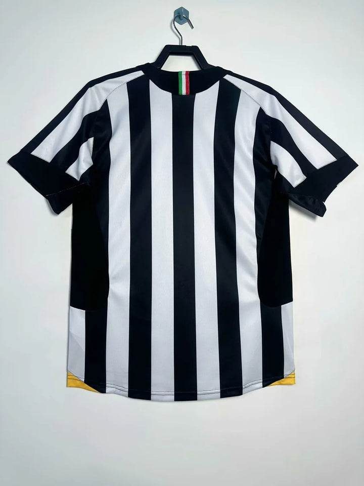 Camisa Retrô Juventus 2005/06 Home