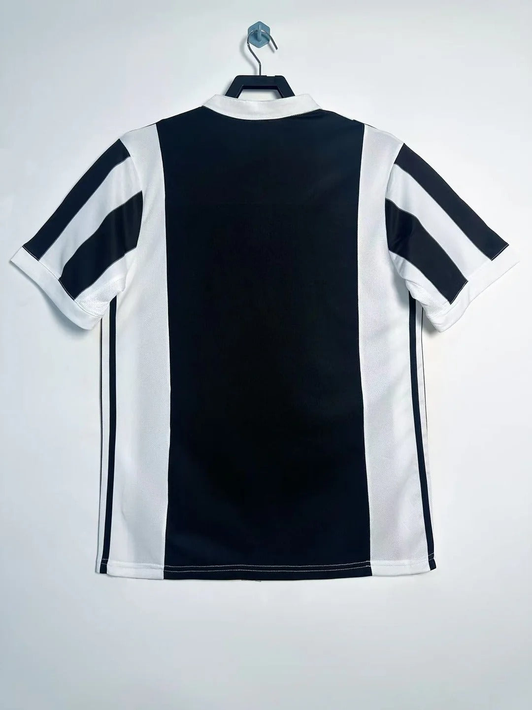 Camisa Retrô Juventus 2017/18 Home