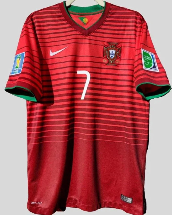 Camisa Retrô Portugal 2014/15 Home - RONALDO #7 (+Patches)