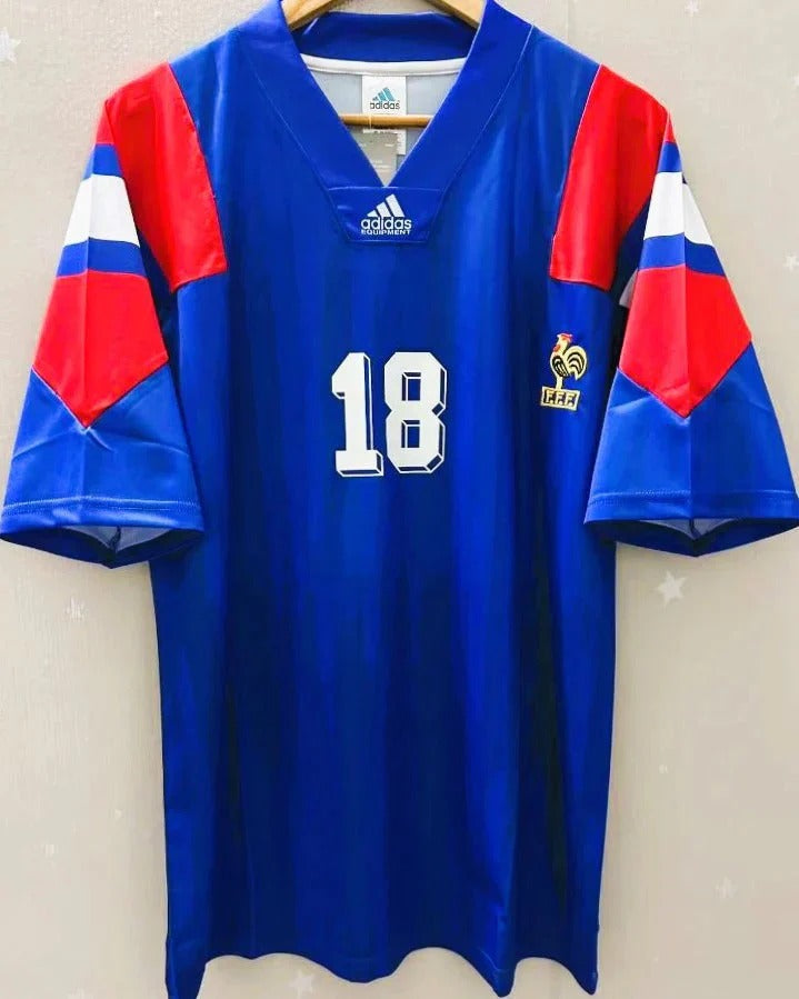 Camisa Retrô França 1992/93 Home - CANTONA #18